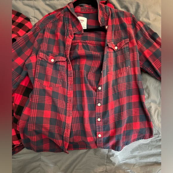 4 Large Red Flannel different prints for winter priced for all 4 - Picture 4 of 7